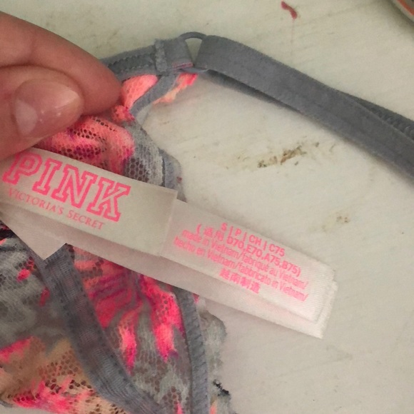 brallete with flower patterns - Picture 2 of 3